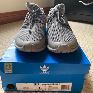 Adidas Tubular Radial